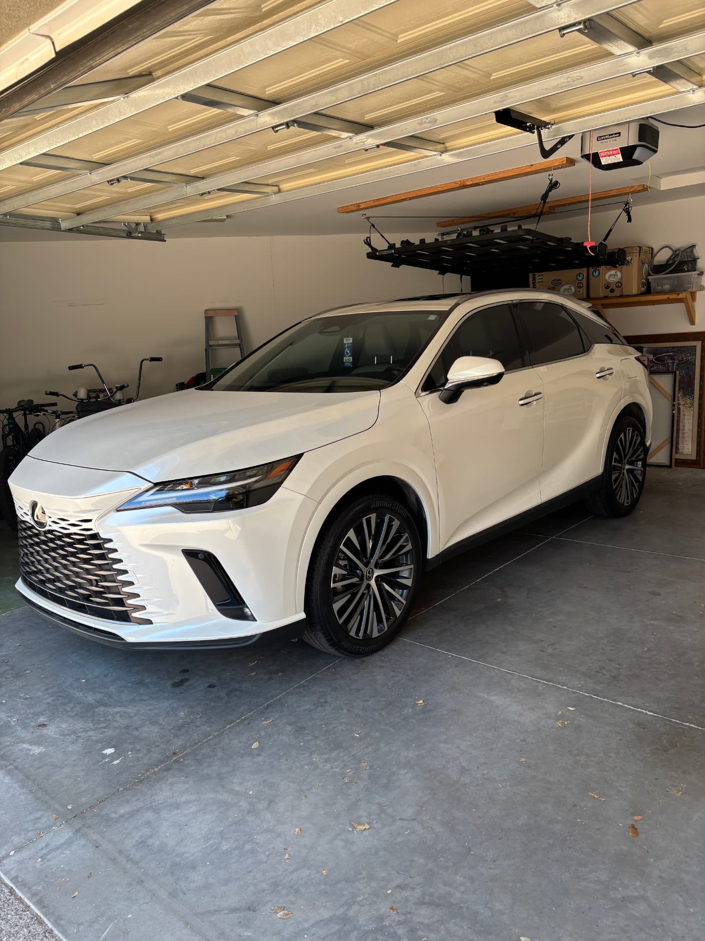 White Lexus RX full detail by Mobile Detailing Glendale in Glendale, AZ